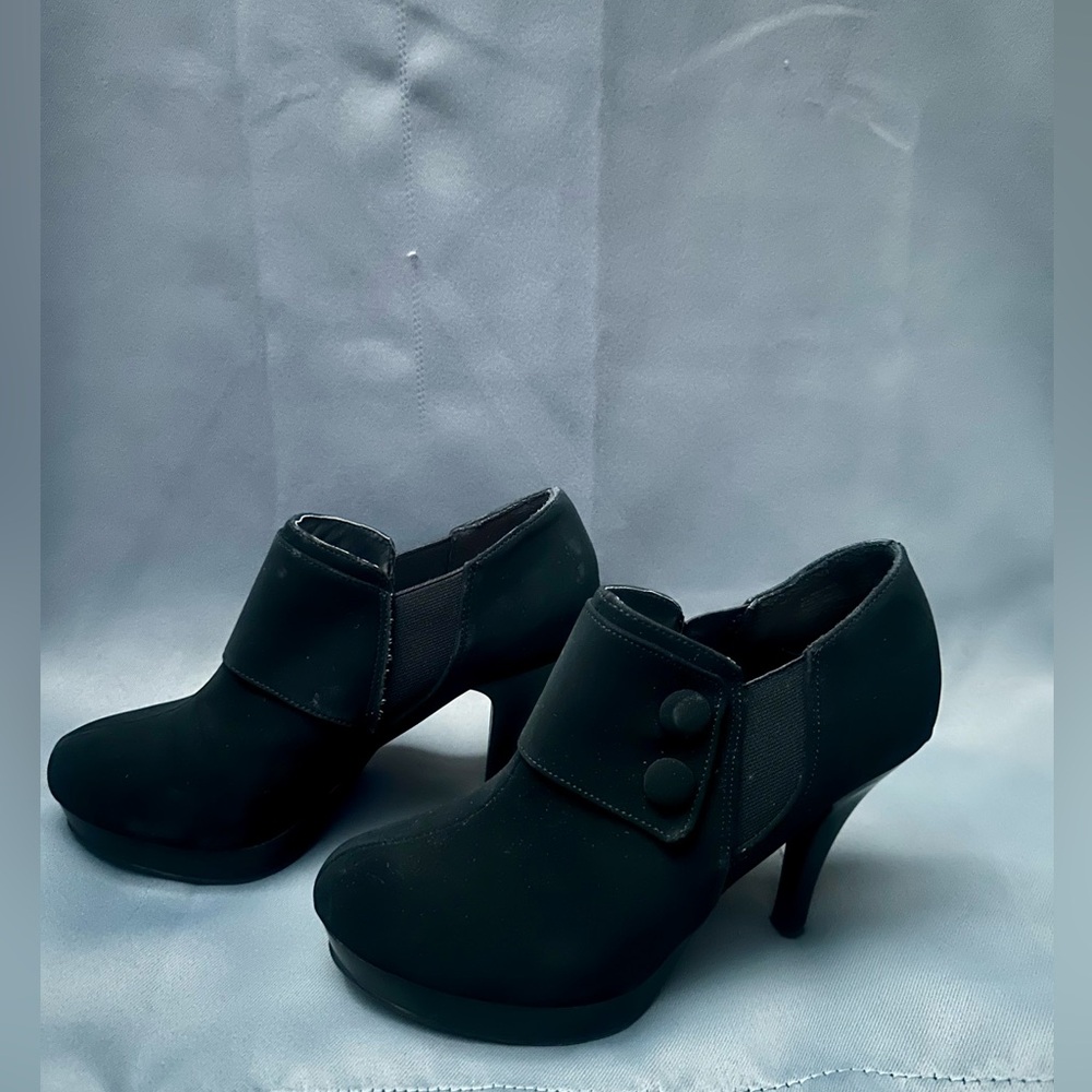 Black suede ankle boot